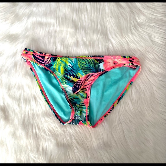 *sold* Sexy Tropical Bikini Set - Picture 11 of 11